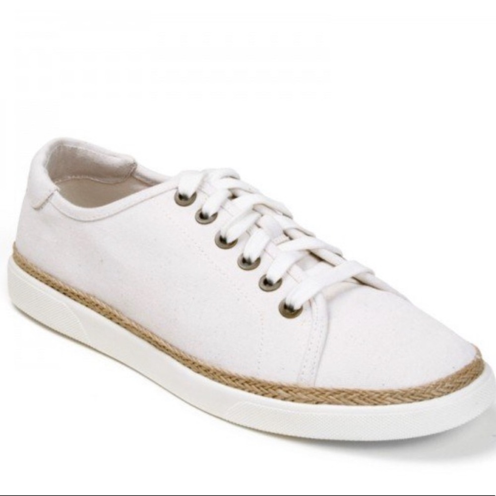 Vionic Sneaker-White with Detailing